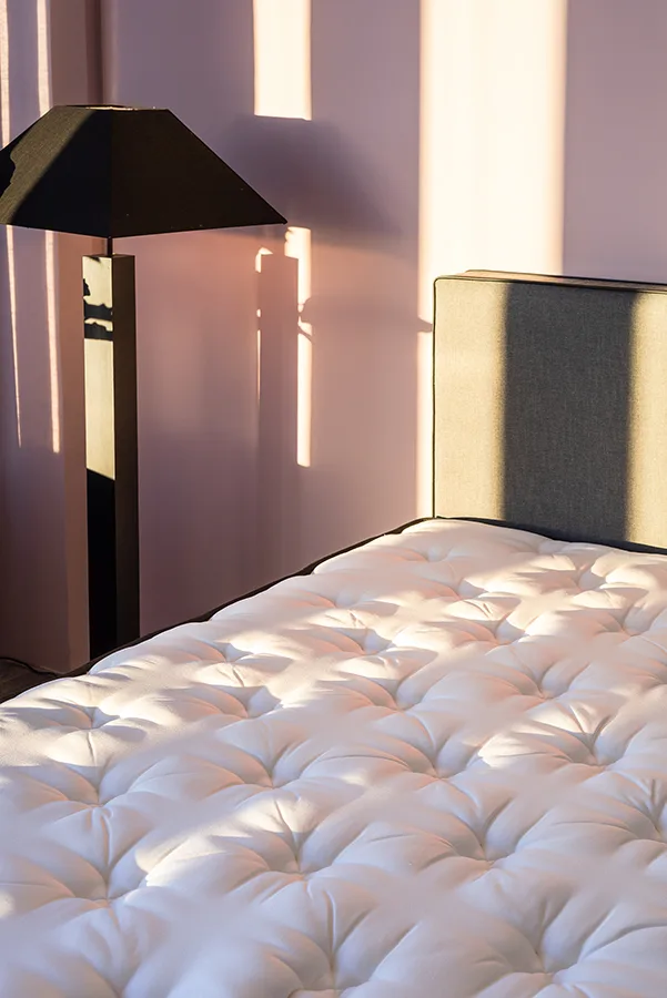 Classico rúm 180x200 Linen Antrasite medium/firm