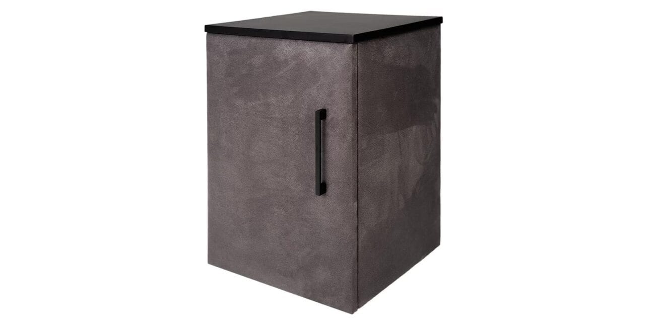 Magnifique náttborð m. við Noubuk 16 vinstri Magnifique náttborð m. við Noubuk 16 vinstri