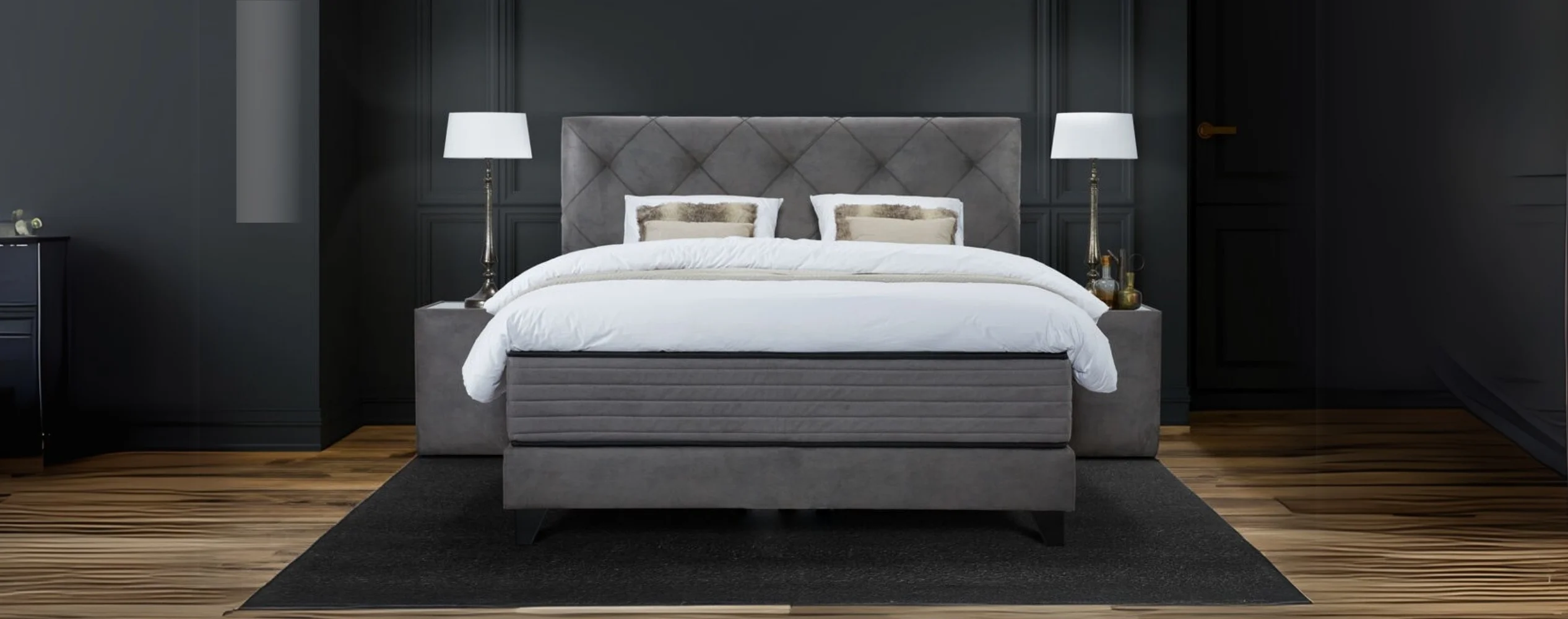 Rýmum fyrir nýju auglýsingaborði - Mynd af Magnifique hótelrúmi